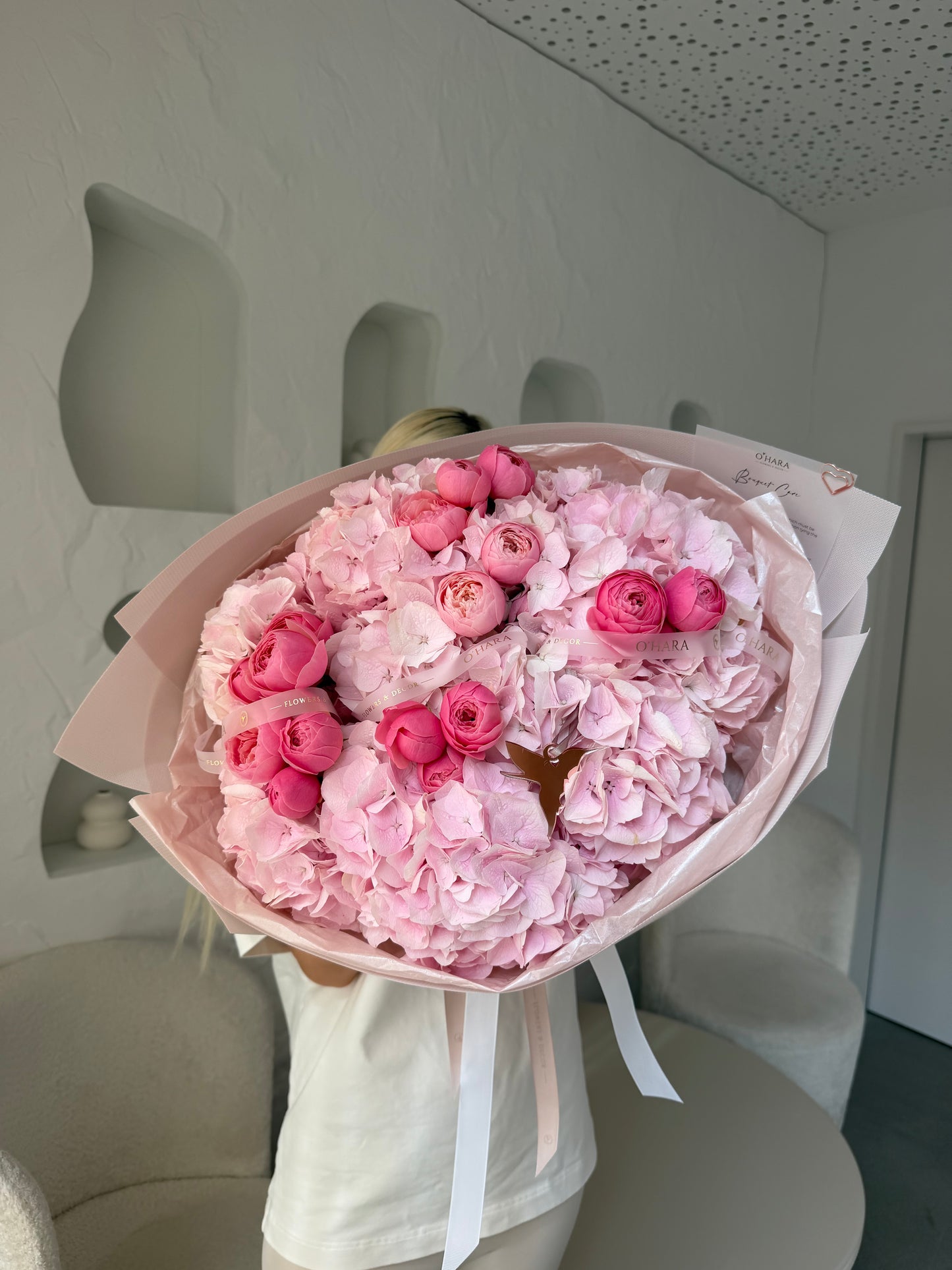 
                  
                    Erstaunliches Rosa
                  
                