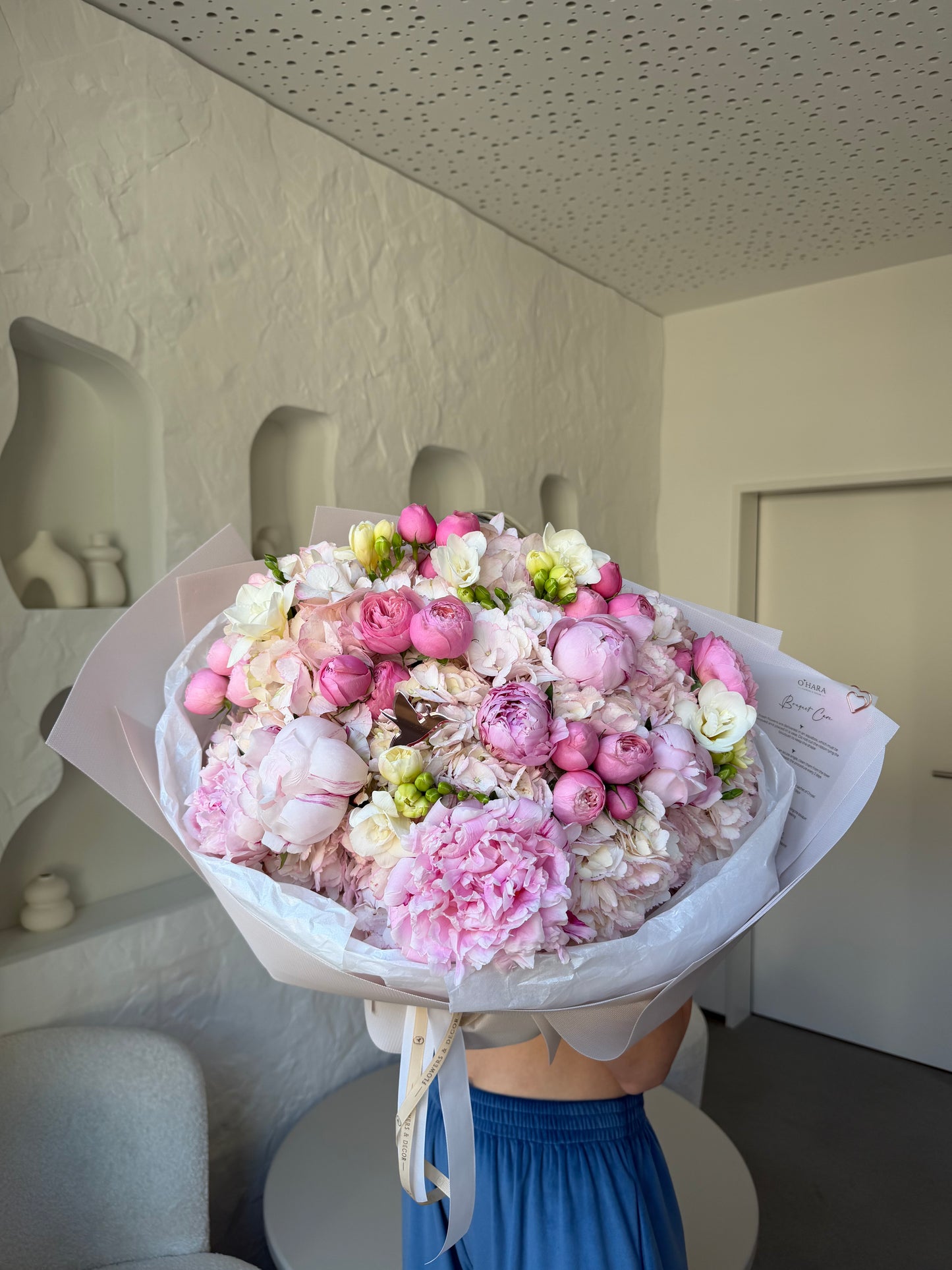 
                  
                    Peony Symphony
                  
                