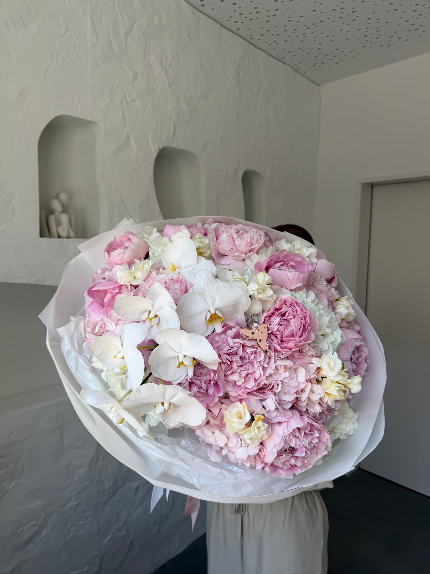 
                  
                    Peony Kiss
                  
                